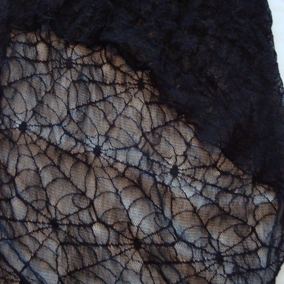 Music Legs Spider web bare back dress NWT - Picture 2 of 4